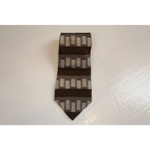 Pierre Cardin Brown & Silver Silk Geometric Pattern Necktie - Picture 2 of 11